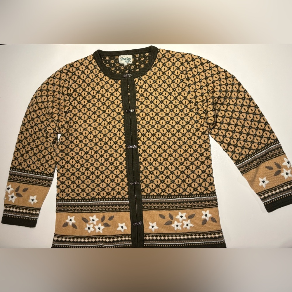 Vintage Cottage Cove Geometric Knit Cardigan Ornate Metal Clasps L